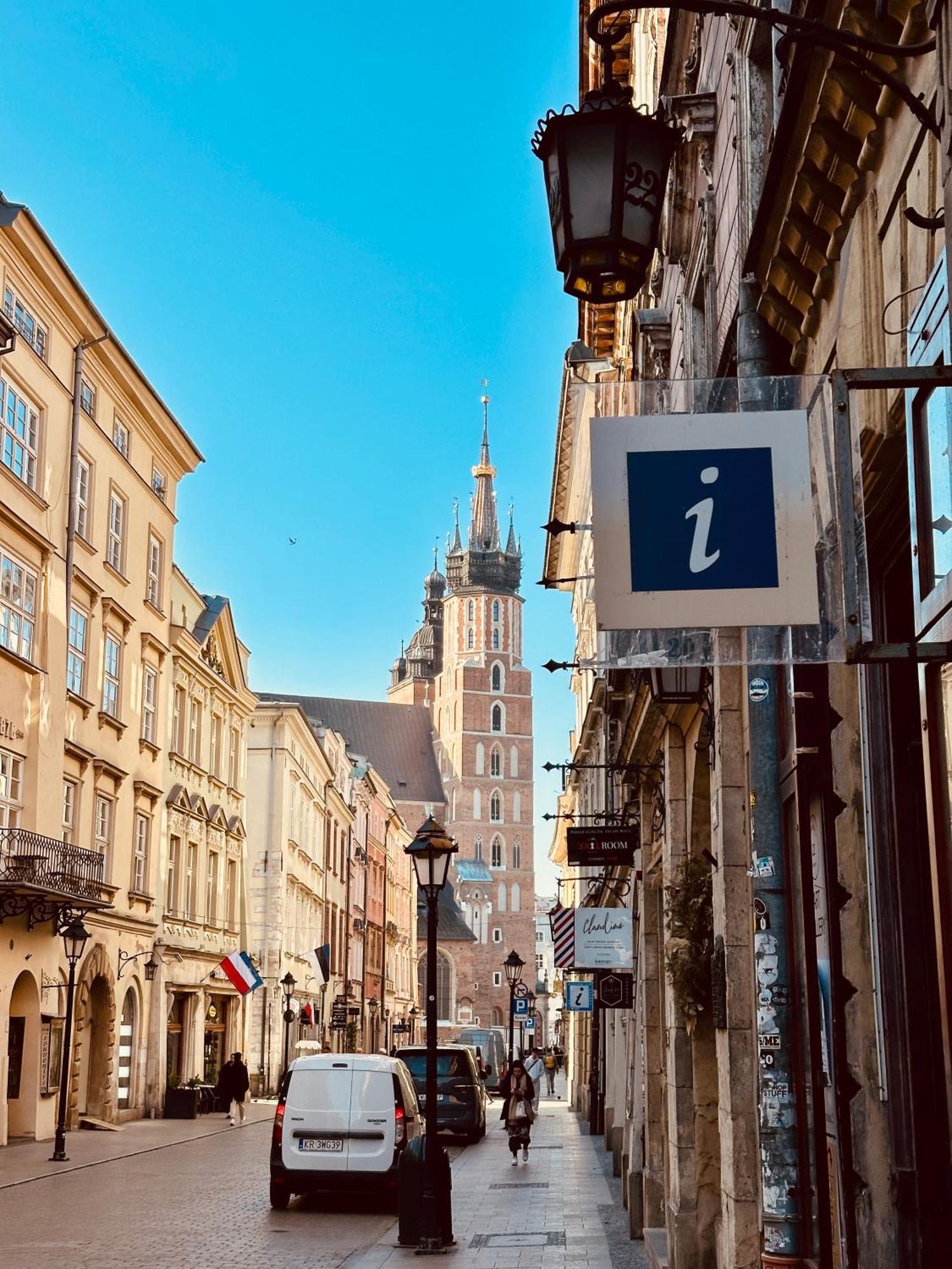 Apartment Lux Florianska Krakau